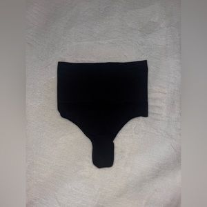 BRAND NEW SKIMS Core Control Thong